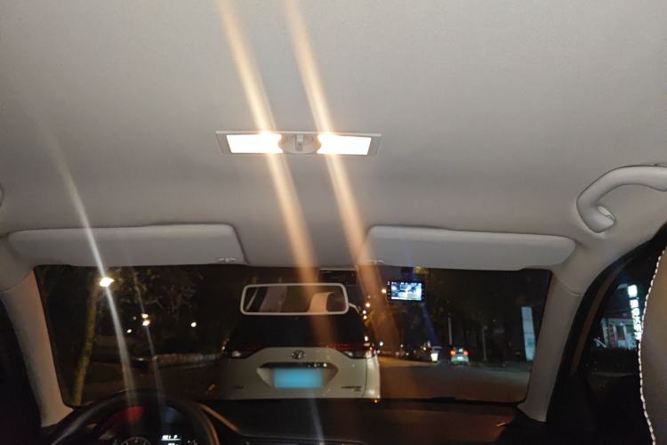 Used Volkswagen Lavida 2013 Revised Classic 1.6L Automatic Fashion Edition
