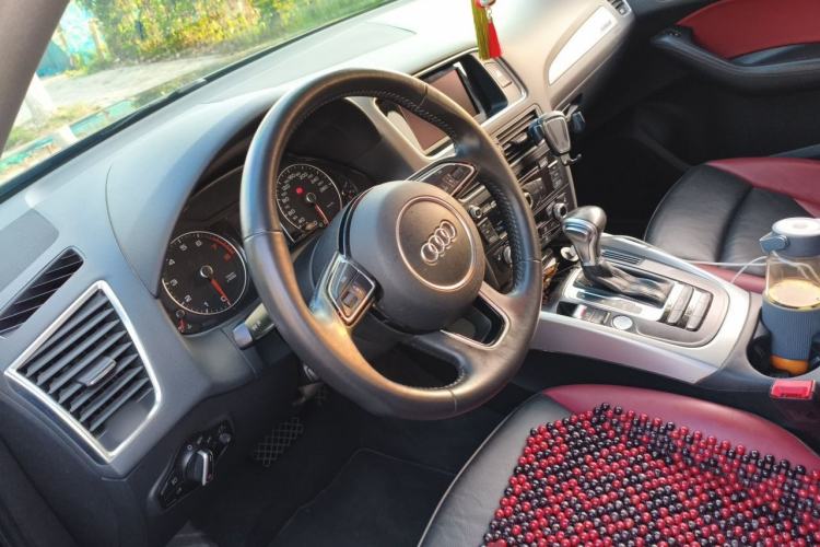 Used Audi Q5 2017 Plus 40 TFSI Technology Model