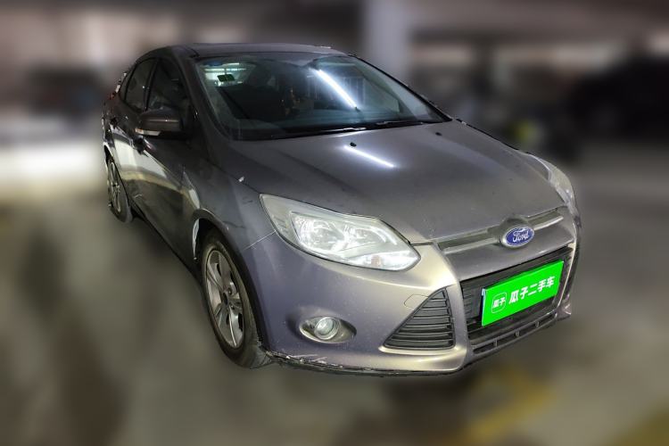 Used Ford Focus 2012 Sedan 1.6L Manual Fashion Edition Front Right 45 Deg