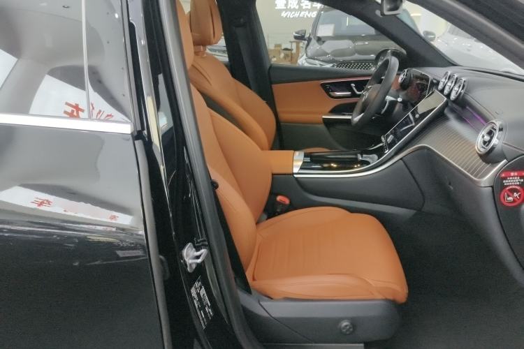 Used Mercedes-Benz GLC 2023 Refreshed GLC 300 L 4MATIC Dynamic Edition 5 Seats Right Front Seat