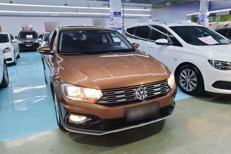 Used Volkswagen C-TREK 2017 1.6L Automatic Comfort Model Front Right 45 Deg