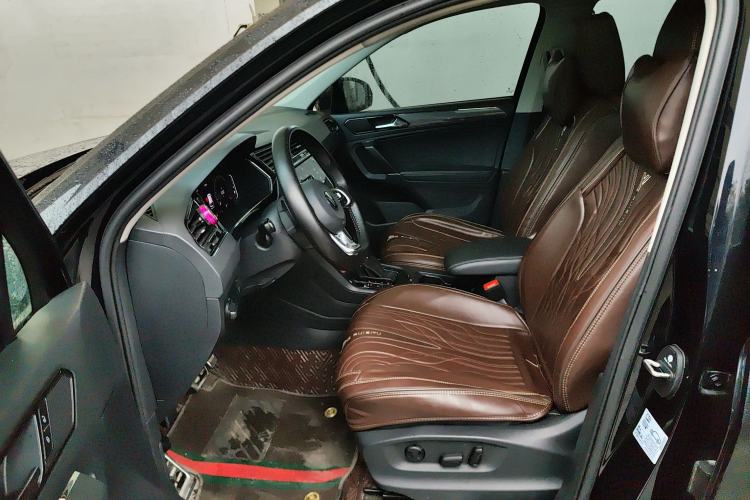 Used Volkswagen Tiguan L 2021 330TSI Automatic Two-Wheel Drive R-Line Enhanced Edition
