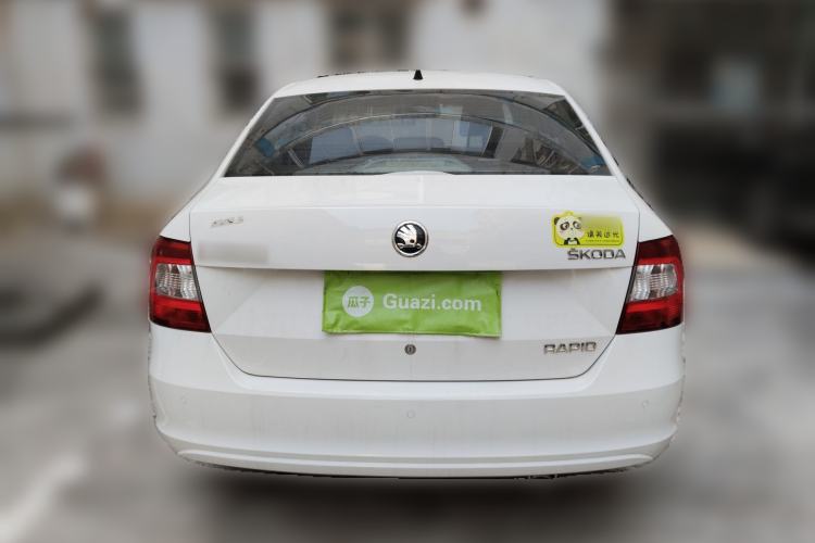 Used Skoda Rapid 2015 1.6L Automatic Smart Selection Model