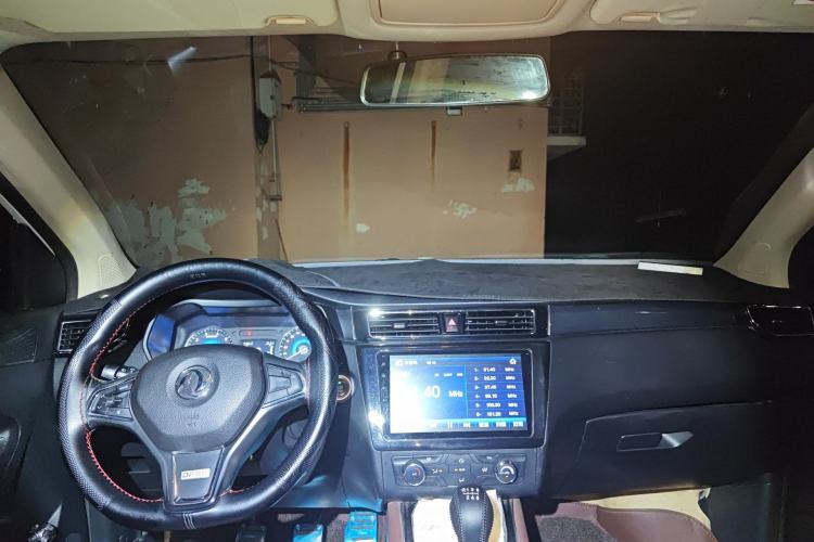 Used Dongfeng Fengon 580 2017 1.5T Manual Luxury Model
