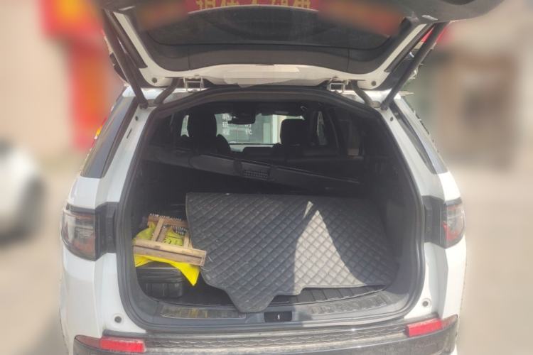 Used Land Rover Discovery Sport 2022 249 PS R-Dynamic S Performance Edition 5 Seats Trunk