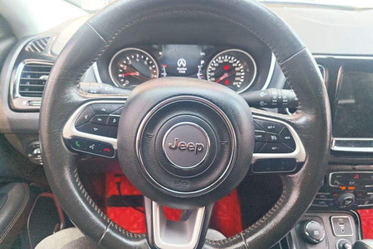 Used Jeep Compass 2017 200T Automatic Prestige Four-Wheel Drive Edition
