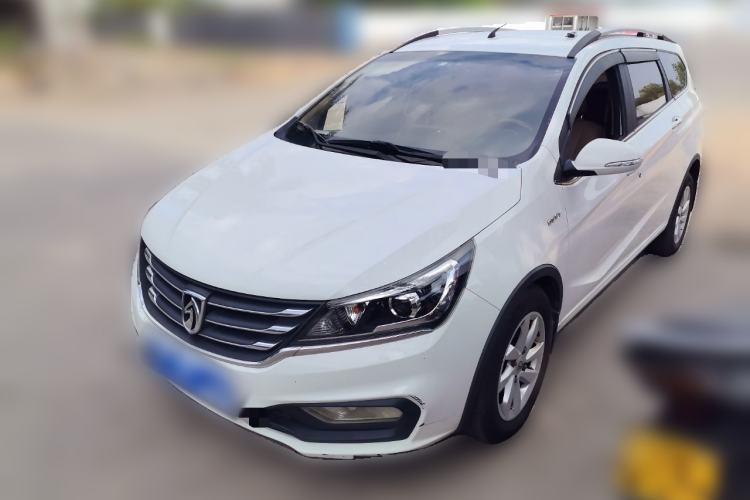 Used Baojun 310W 2017 1.5L Manual Fashion Model China V