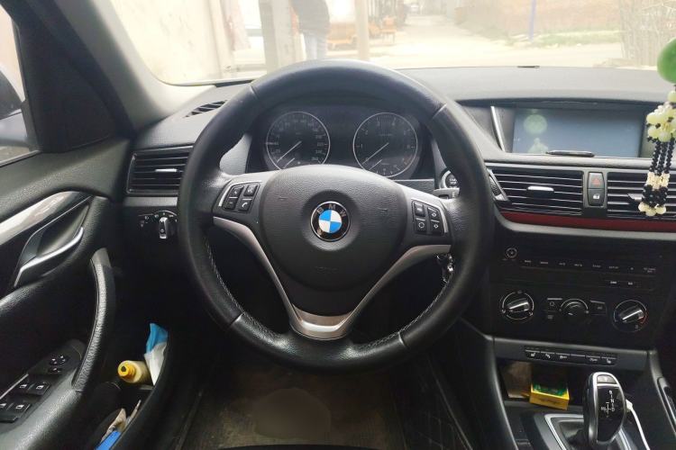 Used BMW X1 2014 sDrive18i Fashion Model

