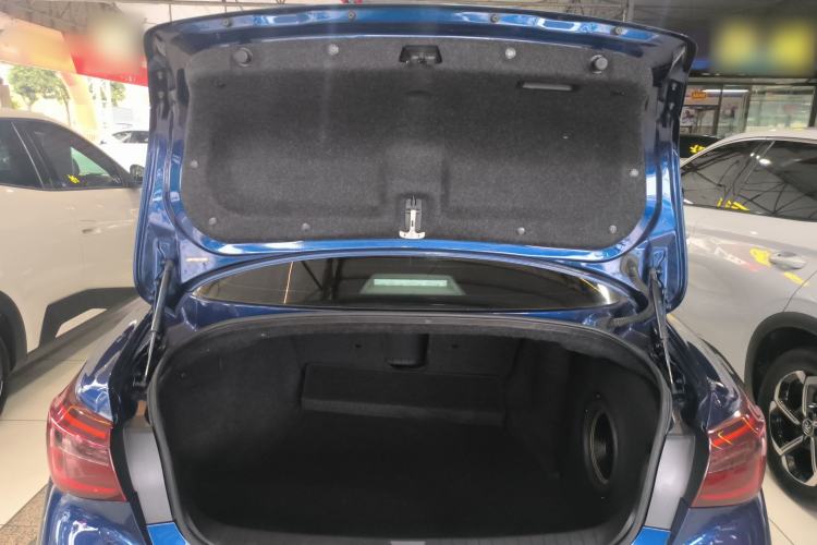 Used Infiniti Q50L 2018 2.0T Comfort Edition China VI Standard Trunk