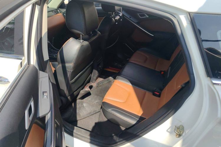 Used JMC Yusheng S330 2016 1.5L GTDi Automatic Two-Wheel Drive Prestige Edition