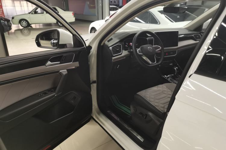 Used Volkswagen Tayron 2023 280TSI Two-Wheel-Drive Luxury Plus Advanced Version
