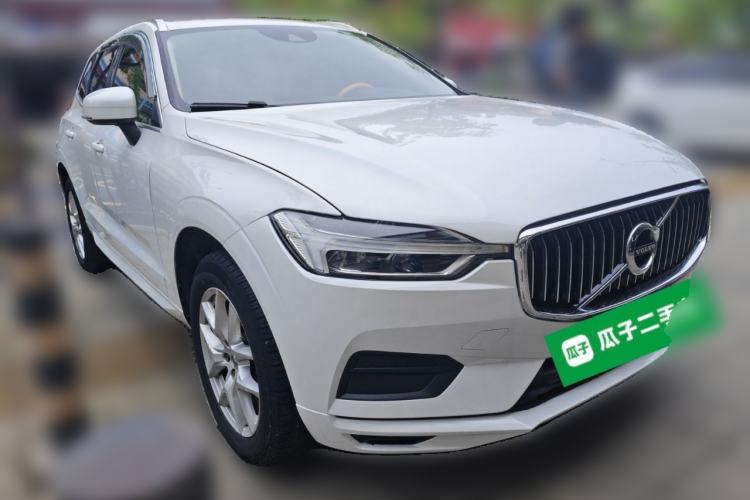 Used Volvo XC60 2019 T5 4x4 Smart Edition China V Standard Front Right 45 Deg