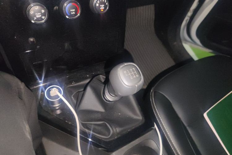 Used Wuling Zhengcheng 2021 1.5T Manual Luxury Version Gear Lever