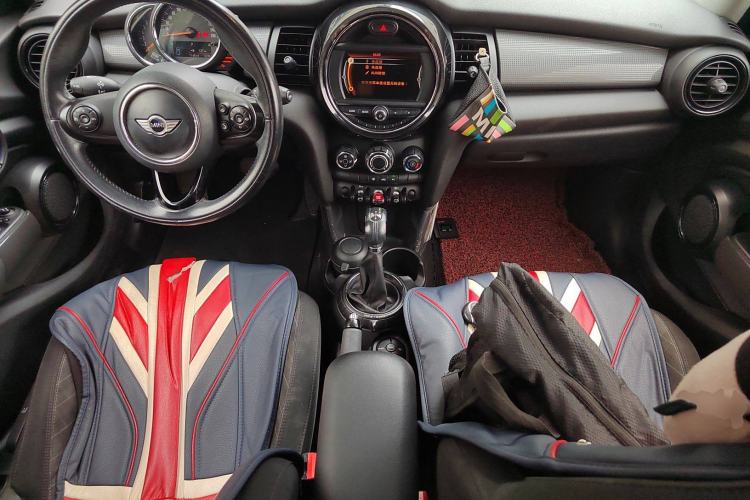 Used MINI 2015 1.5T COOPER Fun Five-Door Edition
