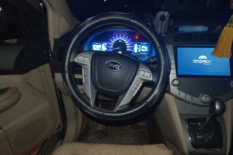 Used BYD S6 2013 Jingyue Edition 2.4L Automatic Luxury Model 5 Seats
