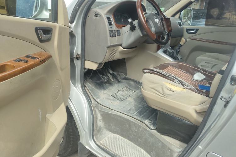 Used Foton Scenic G5 2022 2.0T Diesel Business & Travel Van 7/9 Seats 4F20TC3 Driver Seat