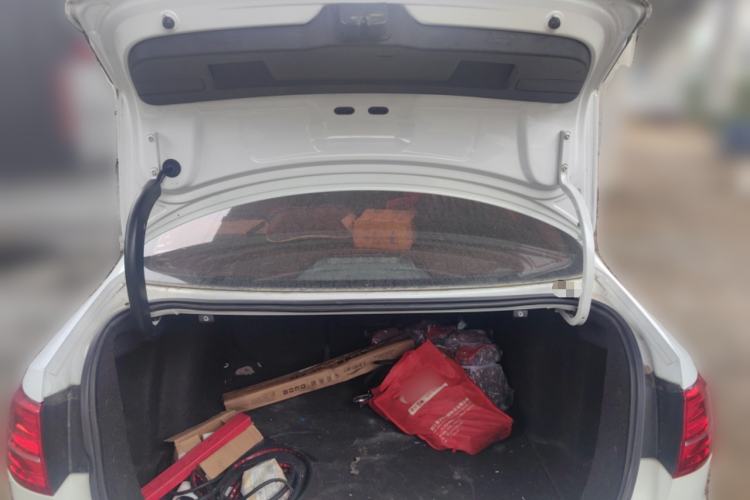 Used Volkswagen Sagitar 2015 1.6L Manual Comfort Model