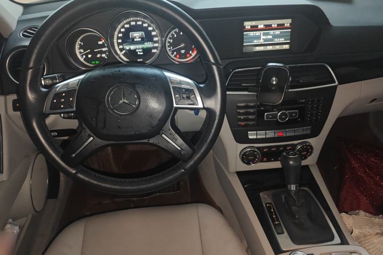 Used Mercedes-Benz C-Class 2013 C 180 Classic Grand Edition Steering Wheel