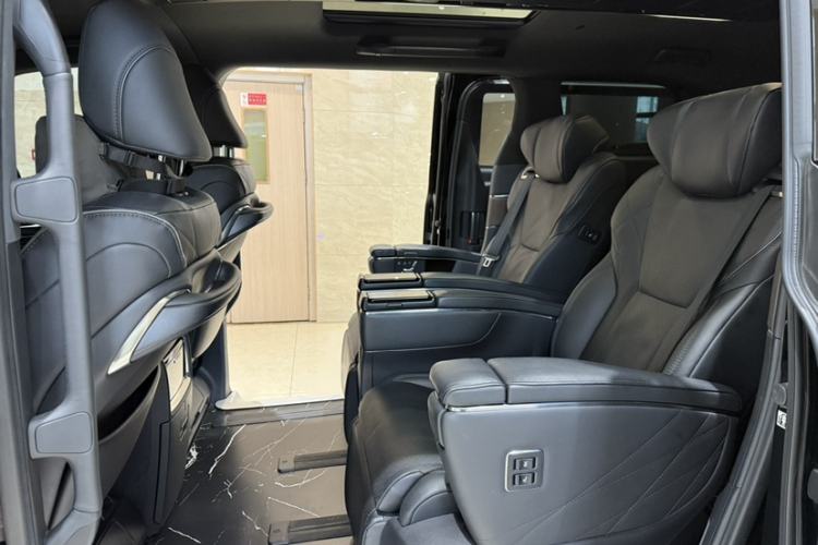 Used Toyota Vellfire 2024 Crown Dual-Engine 2.5L Ultimate Edition