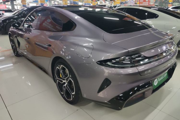 Used Xiaomi Auto SU7 2024 Four-Wheel Drive Ultra-Long Range Advanced Intelligent Driving Max Edition