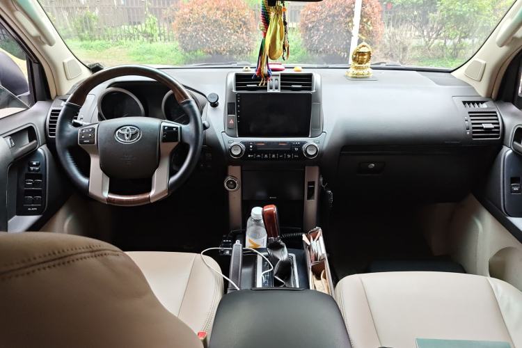 Used Toyota Land Cruiser 
