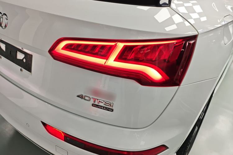 Used Audi Q5L 2018 40 TFSI Prestige Fashion Edition China VI Right Rear Taillight
