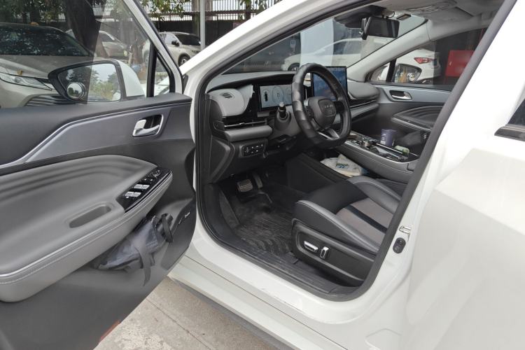 Used AION S Plus 2022 80 Tech Edition
