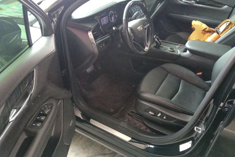 Used Cadillac XT6 2021 2.0T Six-Seater Four-Wheel-Drive Luxury Version Driver Seat