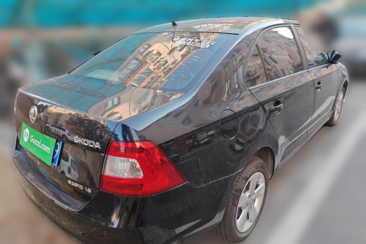 Used Skoda Rapid 2013 1.6L Manual Smart Selection Model
