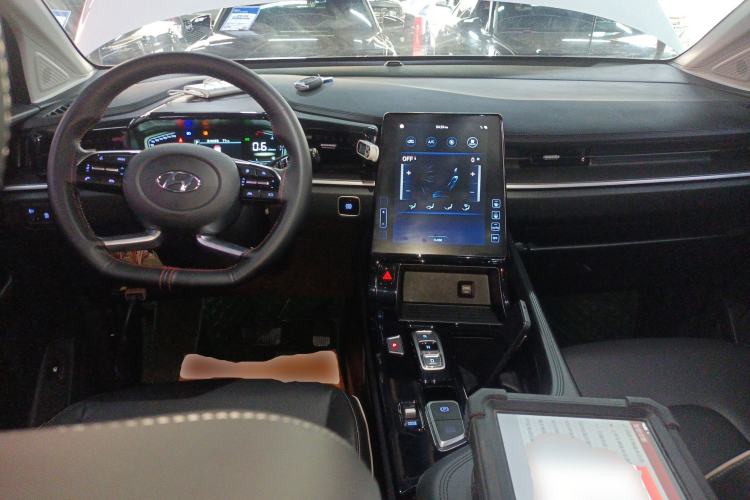 Used Hyundai Custo 2024 270TGDi LUX Prestige Edition
