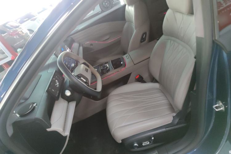 Used Geely Galaxy 8 2025 130km EM-P Starship Edition
