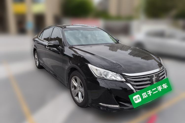 Used Toyota Crown 2015 2.0T Fashion Edition Front Right 45 Deg