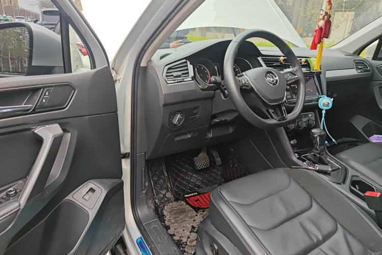 Used Volkswagen Tiguan L 2019 330TSI Automatic Two-Wheel Drive Smart Luxury Version China V Emission Standard