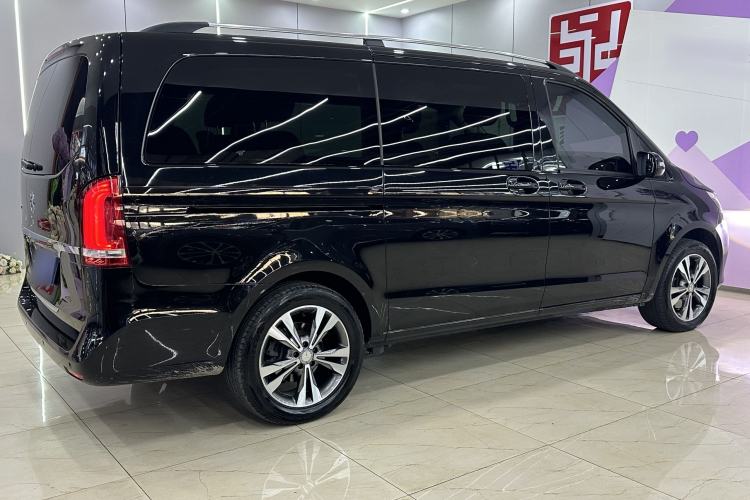 Used Mercedes-Benz V-Class 2017 V 260 Avantgarde Edition
