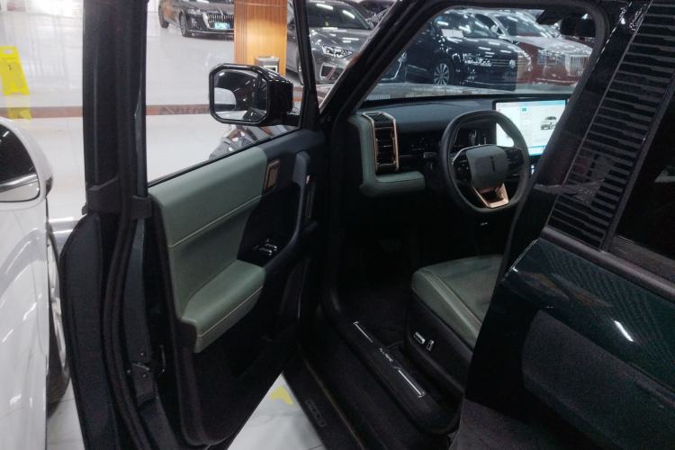 Used iCAR 03 2024 401km Two-Wheel Drive Standard Advanced Version Driver Seat