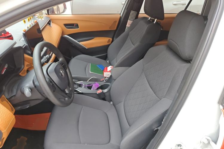 Used Toyota Corolla Cross 2024 2.0L Smart Electric Hybrid Dual-Engine Elite Edition Left Front Seat