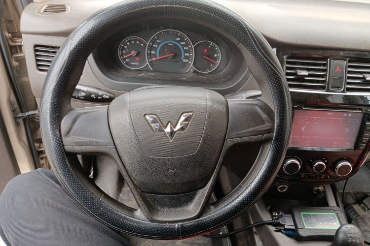 Used Wuling Rongguang V 2016 1.2L Standard Version Steering Wheel