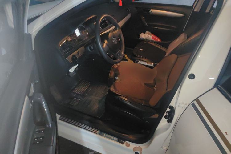 Used Volkswagen Lavida 2013 Revised Version 1.4 TSI DSG Comfort Edition Driver Seat