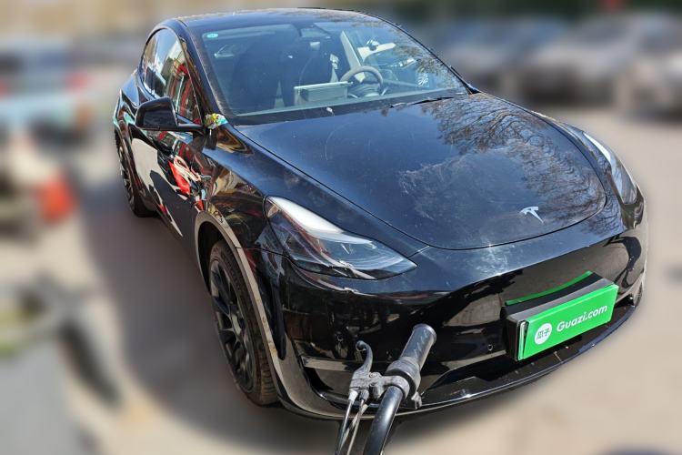 Used Tesla Model Y 2021 Standard Range Rear-Wheel Drive Version Front Right 45 Deg