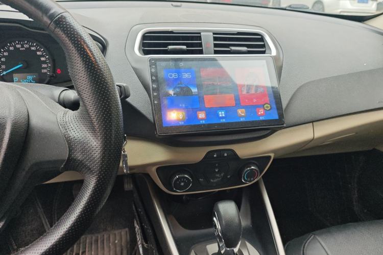 Used Ford Escort 2015 1.5L Automatic Comfort Edition Center Console