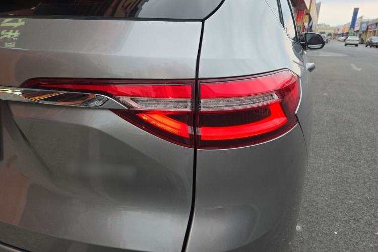 Used Haval F7 2019 1.5T Two-Wheel Drive i-Type China V Standard Right Rear Taillight