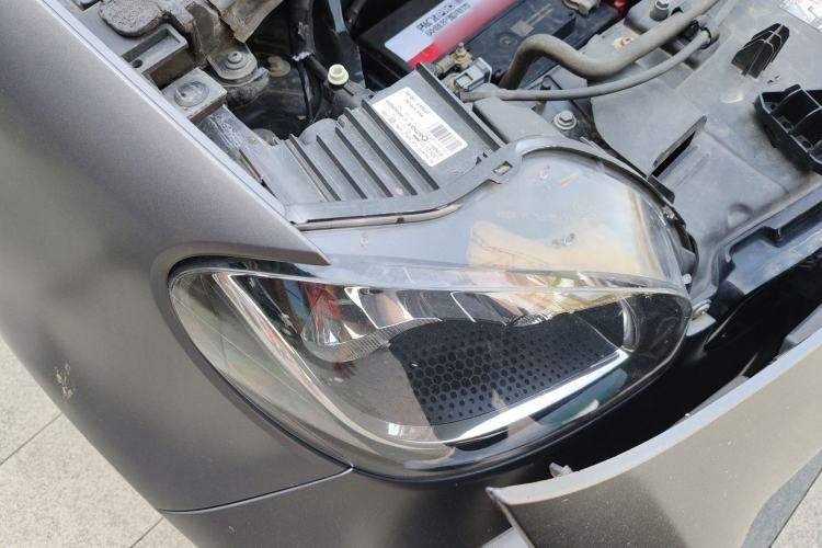 Used smart fortwo 2015 1.0L 52 kW Hardtop Passion Edition Right Front Headlight