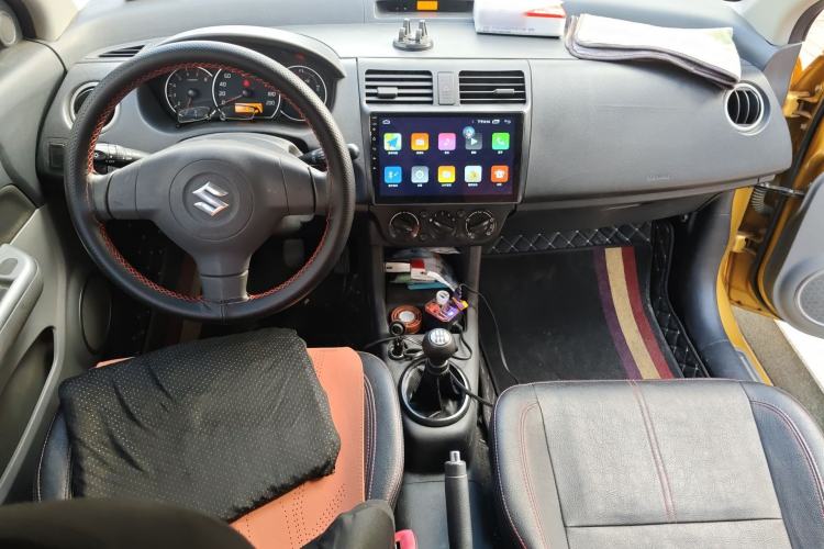 Used Suzuki Swift 2015 1.5L Manual Limited Edition Center Console