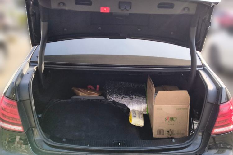 Used Mercedes-Benz E-Class 2015 E 260 L Sport & Fashion Model
