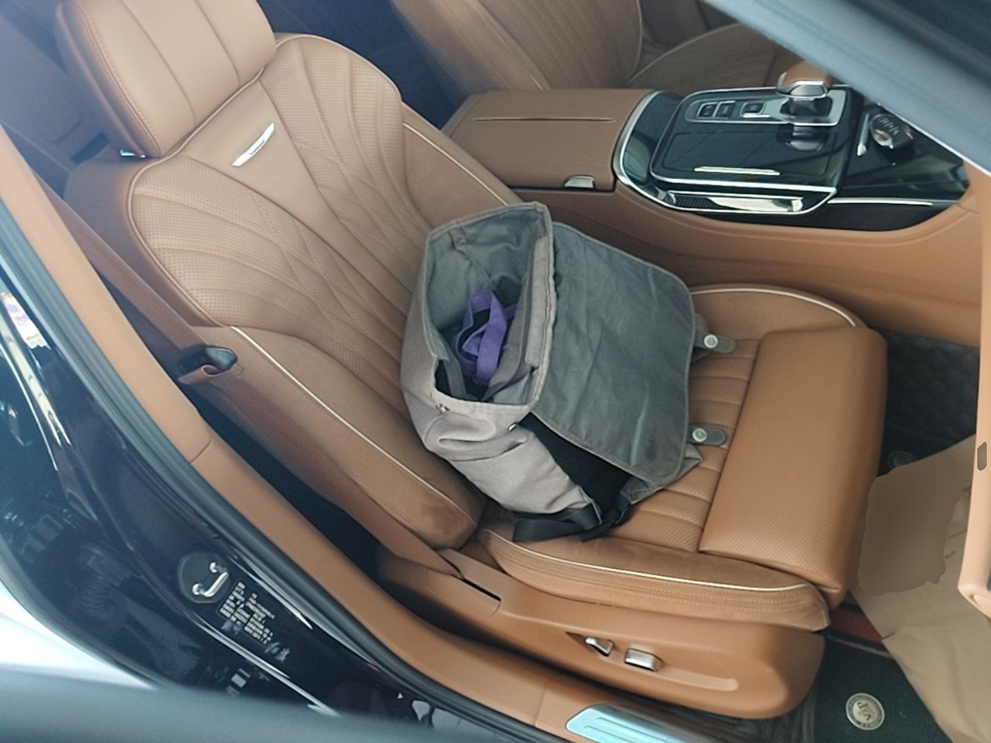 Hongqi H9 2024 2.0T Qixiang Private Style Edition — снимка 19