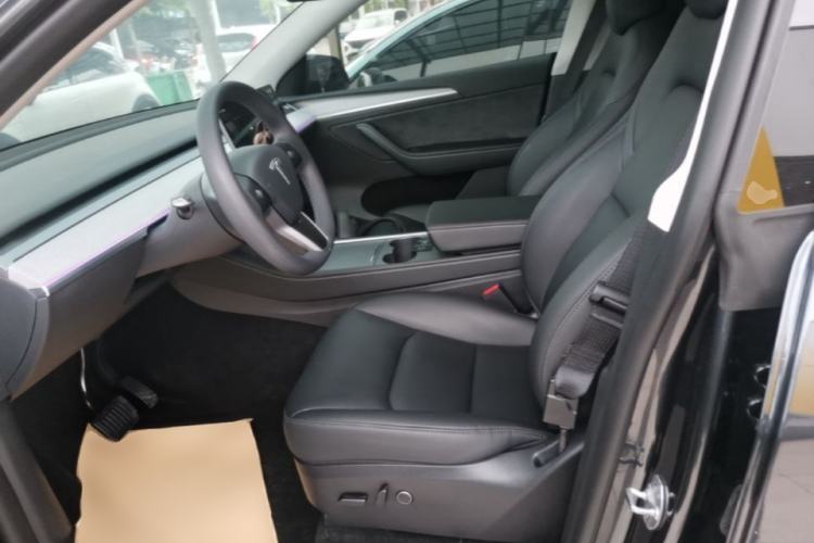 Used Tesla Model Y 2024 Rear-Wheel-Drive Version Left Front Seat