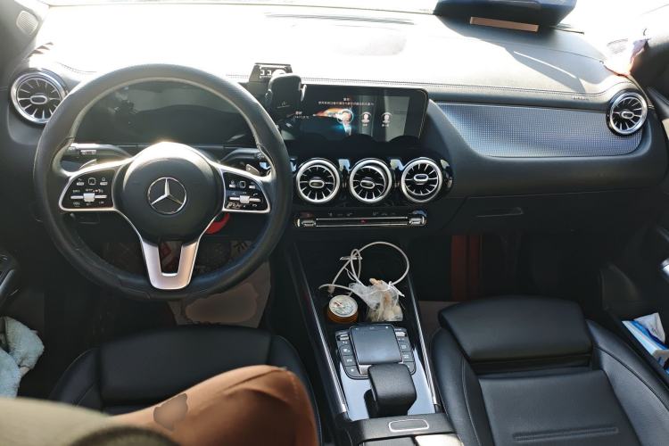 Used Mercedes-Benz GLA 2020 GLA 200 Center Console