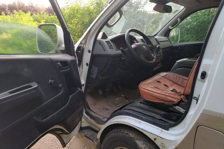 Used Foton Scenic G7 2017 2.0L Long-Wheelbase Commercial Van High Roof 2 Seats 4Q20M