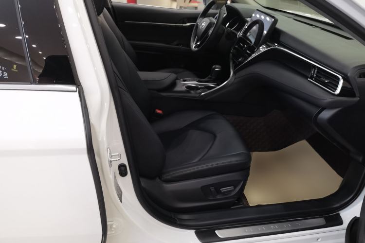 Used Toyota Camry 2023 2.0G Luxury Edition Right Front Seat