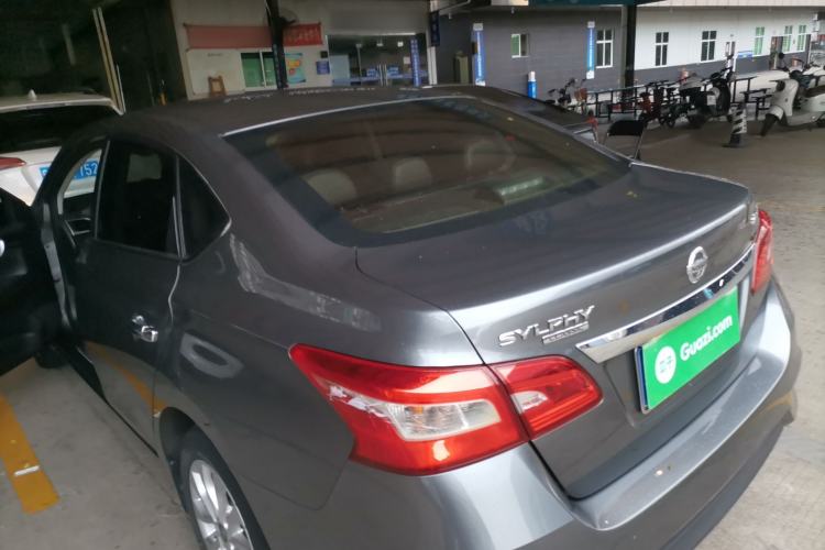 Used Nissan Sylphy 2022 Classic 1.6XL CVT Luxury Edition Exterior 2